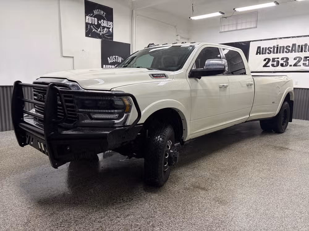 2022 Ram 3500 Laramie Image 6