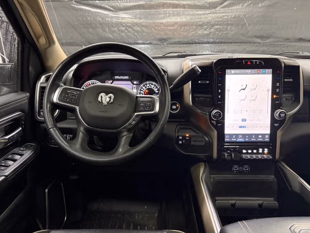 2022 Ram 3500 Laramie Image 11