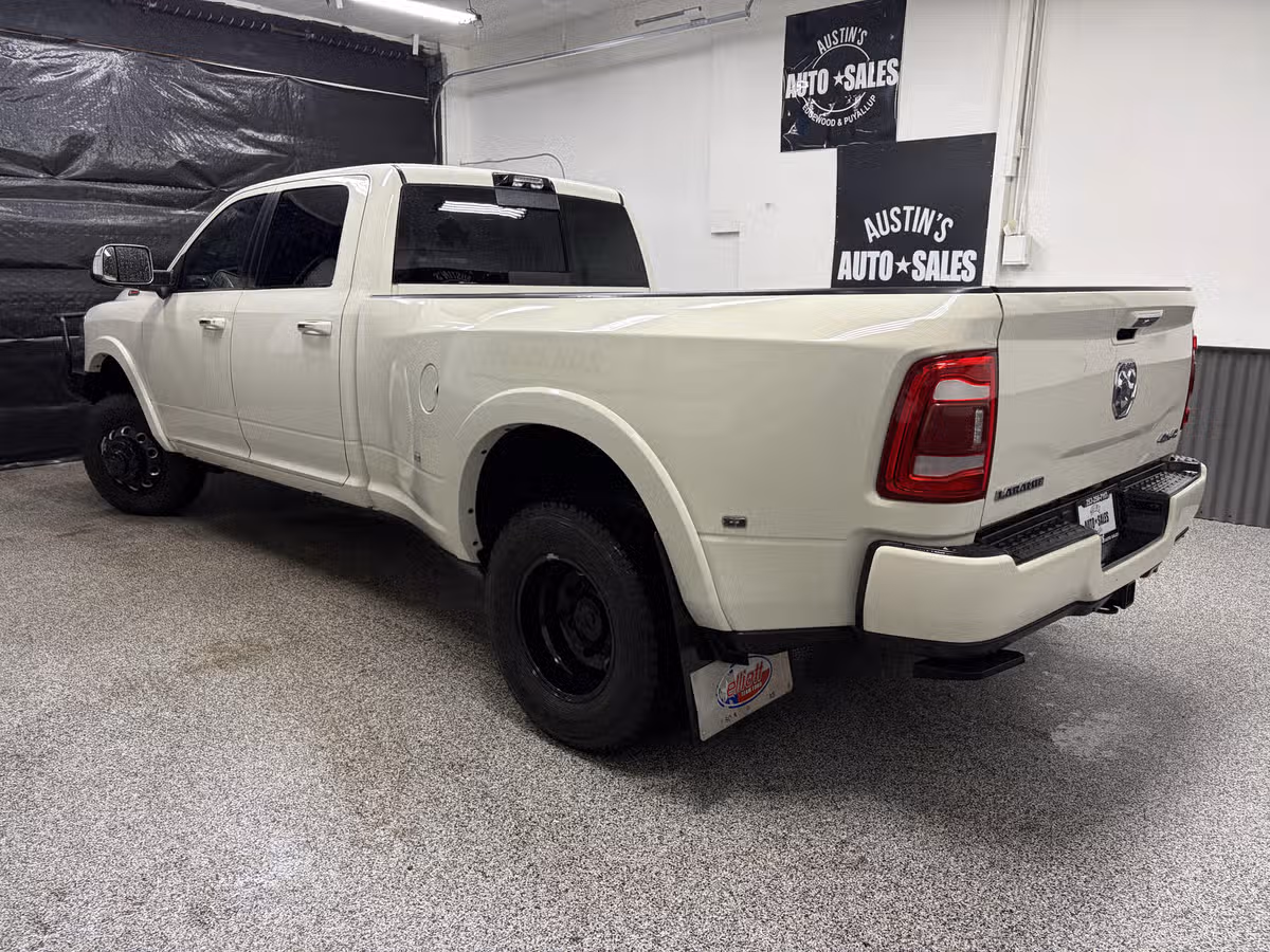 2022 Ram 3500 Laramie Image 8