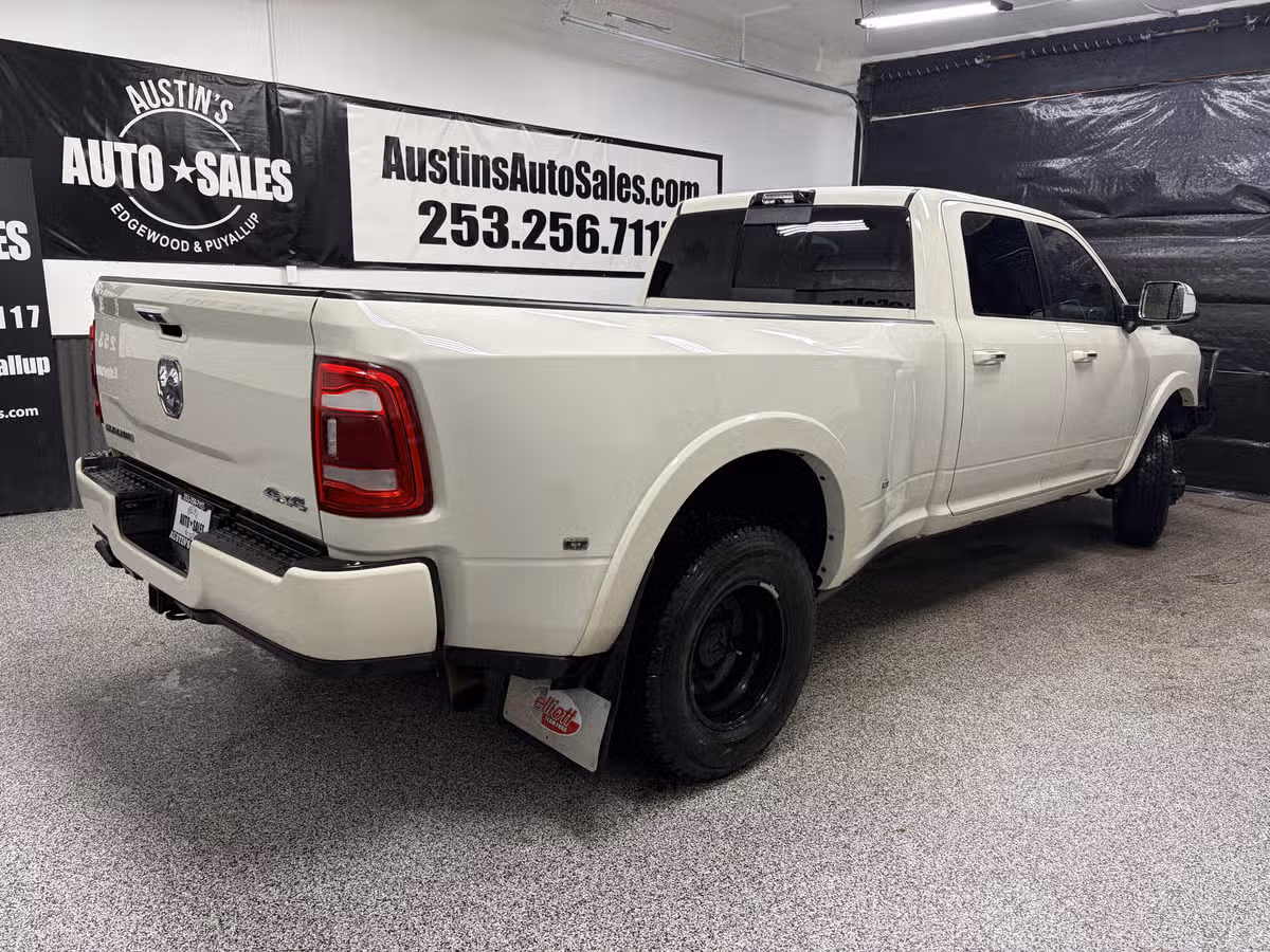 2022 Ram 3500 Laramie Image 3