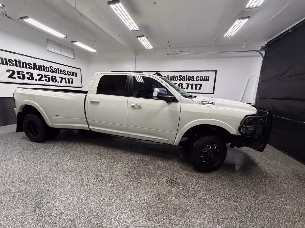 2022 Ram 3500 Laramie Image 2