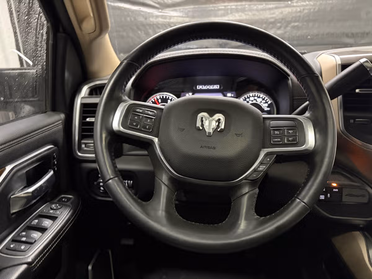 2022 Ram 3500 Laramie Image 12
