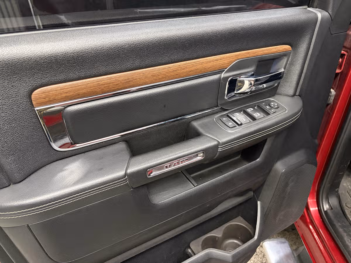 2015 Ram 3500 Laramie Image 18