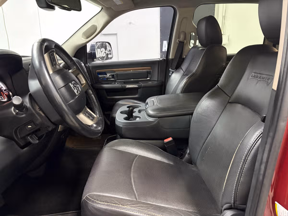 2015 Ram 3500 Laramie Image 19