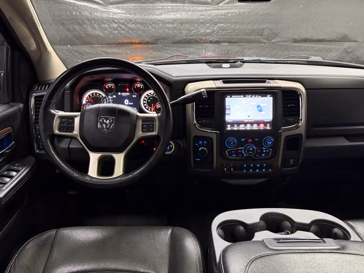 2015 Ram 3500 Laramie Image 10