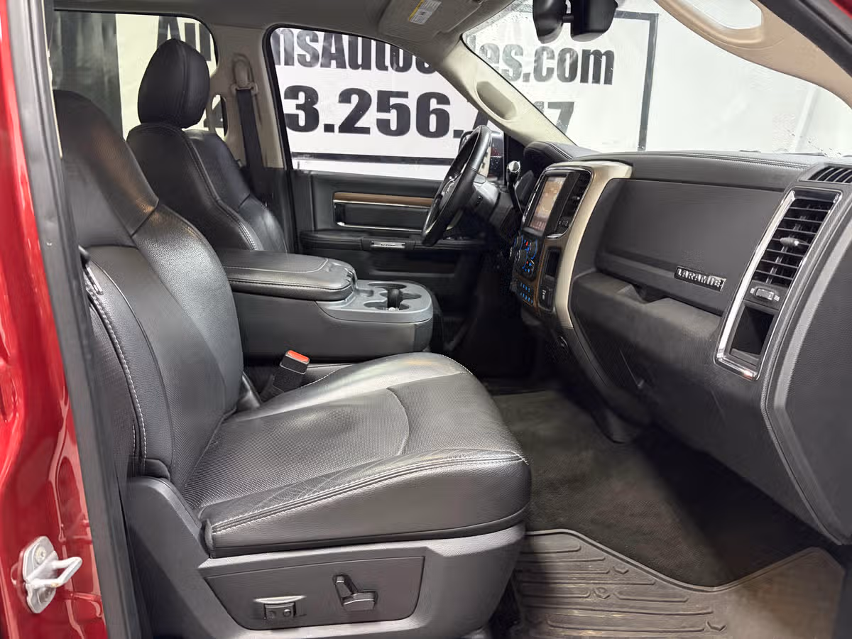 2015 Ram 3500 Laramie Image 23