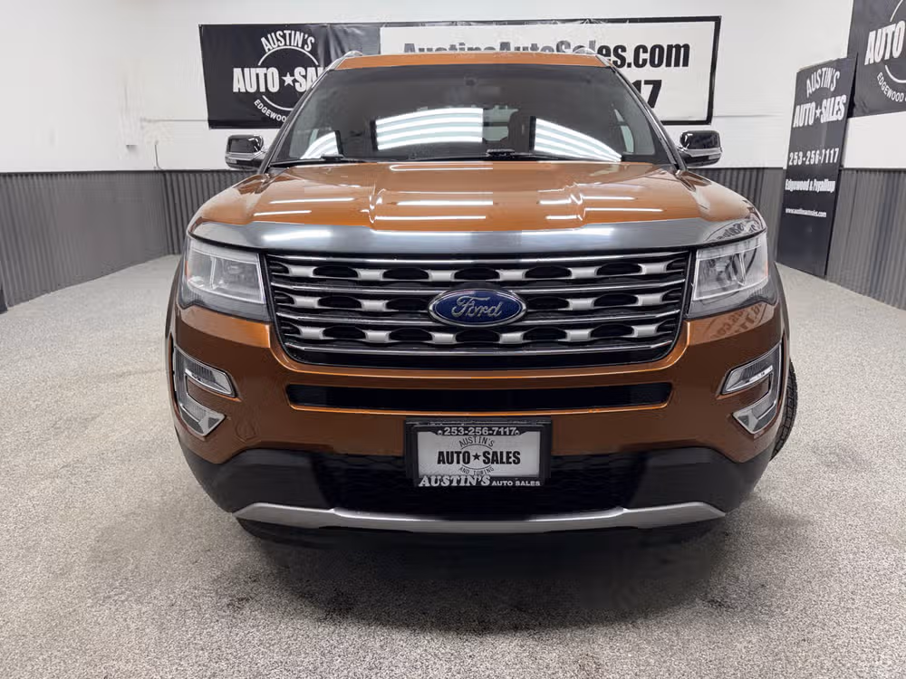 2017 Ford Explorer XLT Lower Image 3