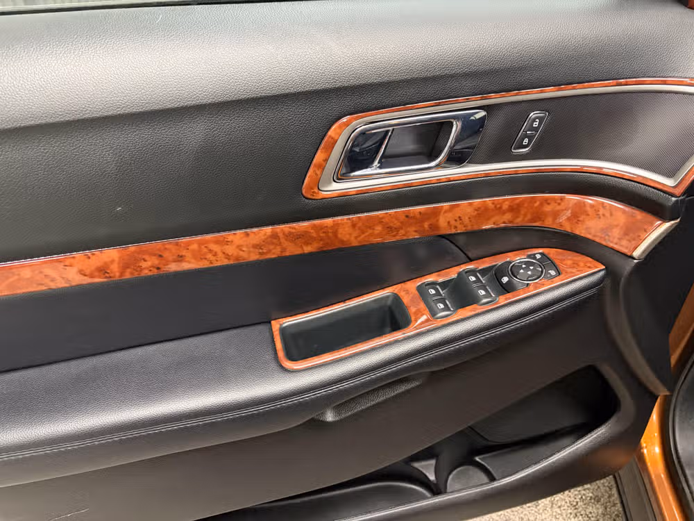 2017 Ford Explorer XLT Image 16