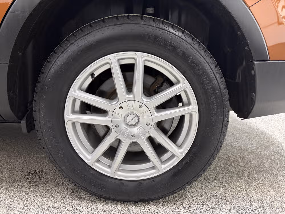 2017 Ford Explorer XLT Image 9