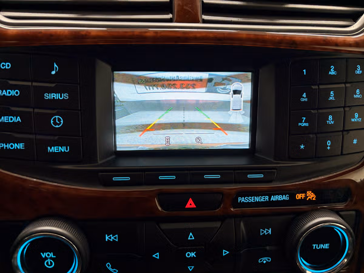 2017 Ford Explorer XLT Image 14