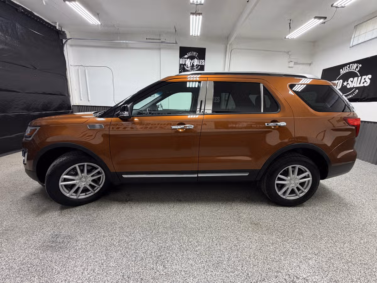 2017 Ford Explorer XLT Image 7