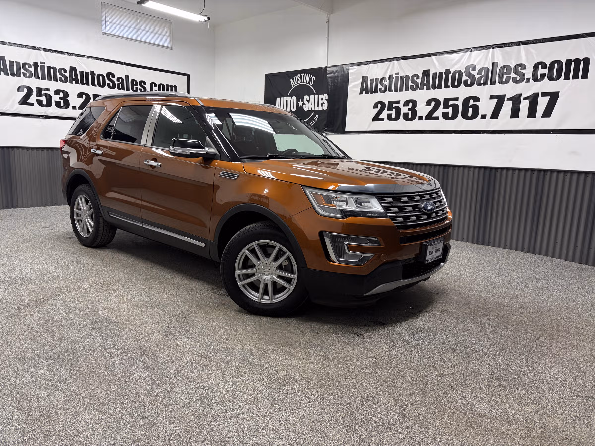 2017 Ford Explorer XLT Image 1