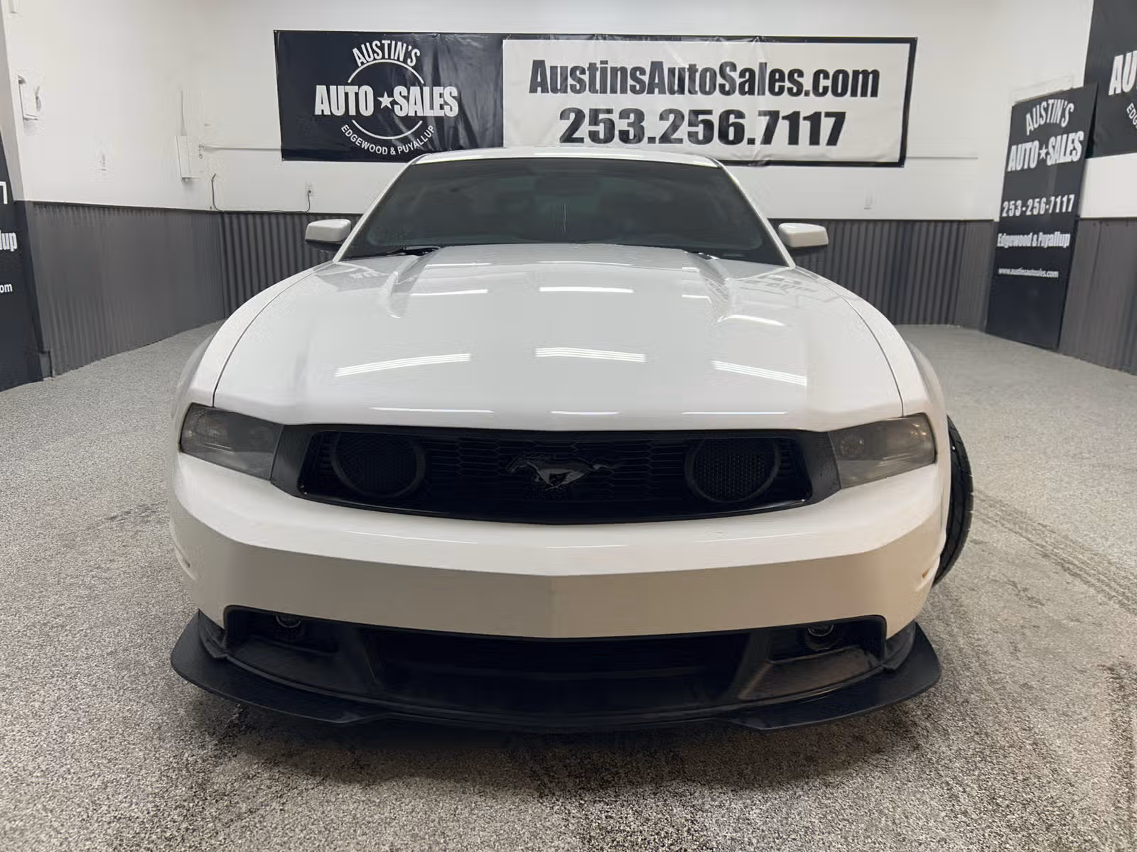 2011 Ford Mustang GT Premium Upper Image 2