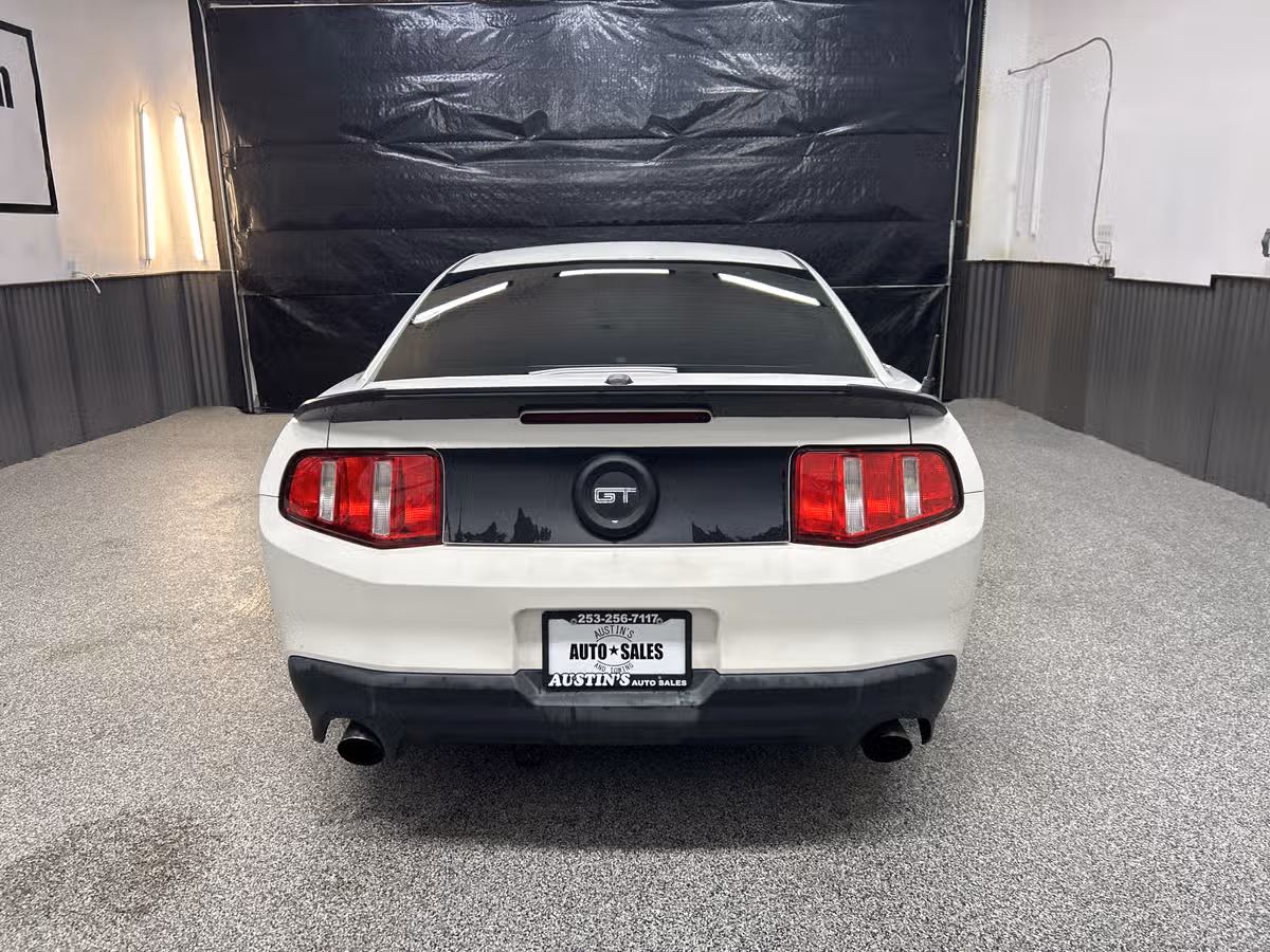 2011 Ford Mustang GT Premium Image 5