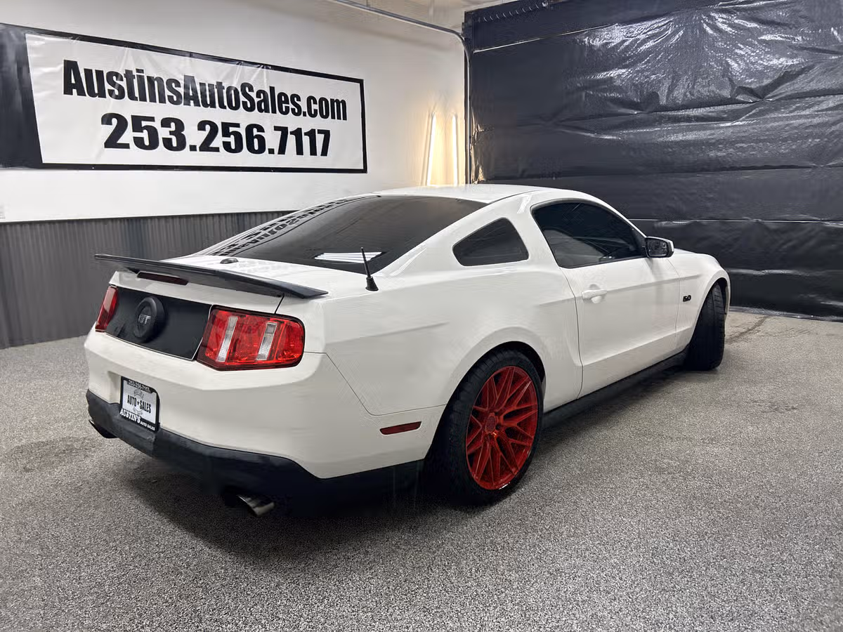 2011 Ford Mustang GT Premium Image 6