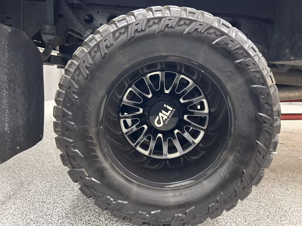 2015 GMC Sierra 3500HD Denali Image 7