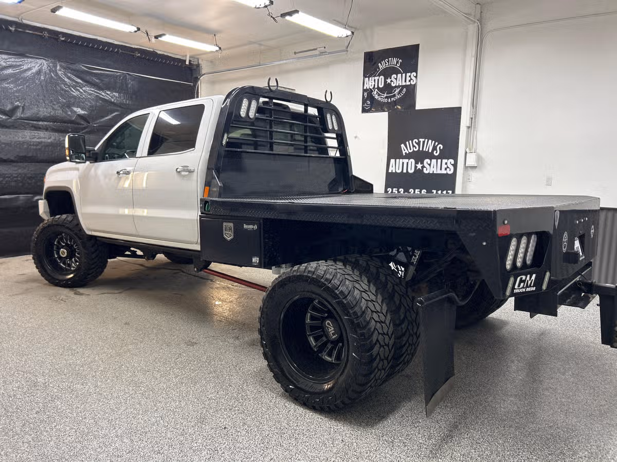 2015 GMC Sierra 3500HD Denali Image 4