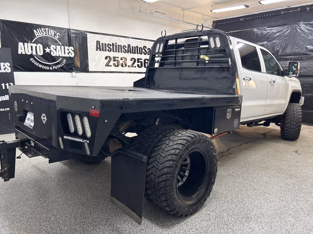 2015 GMC Sierra 3500HD Denali Image 6