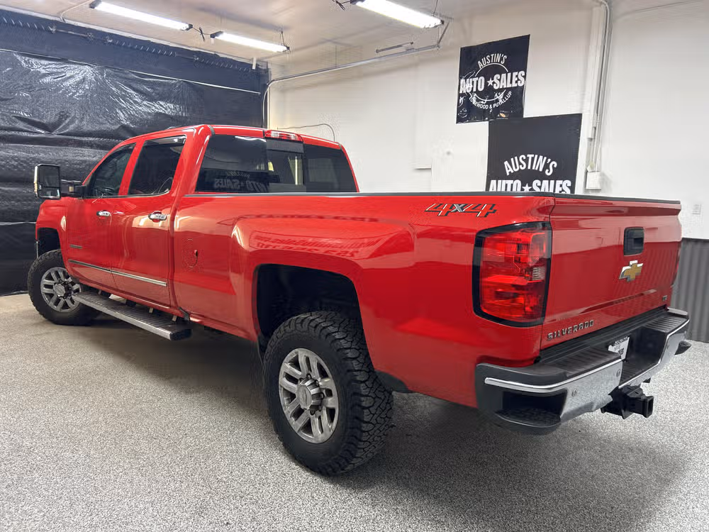 2019 Chevrolet Silverado 3500HD LTZ Image 4