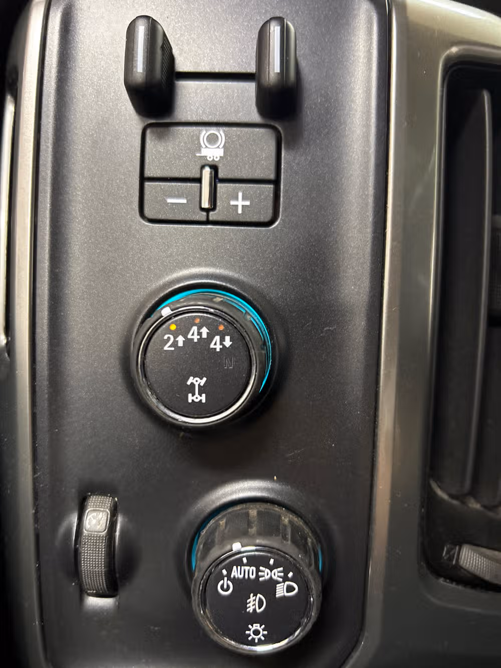 2019 Chevrolet Silverado 3500HD LTZ Image 14