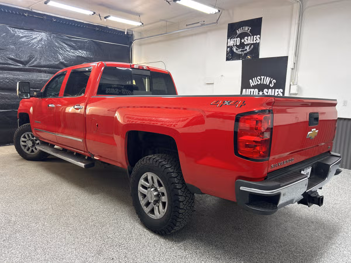 2019 Chevrolet Silverado 3500HD LTZ Image 4
