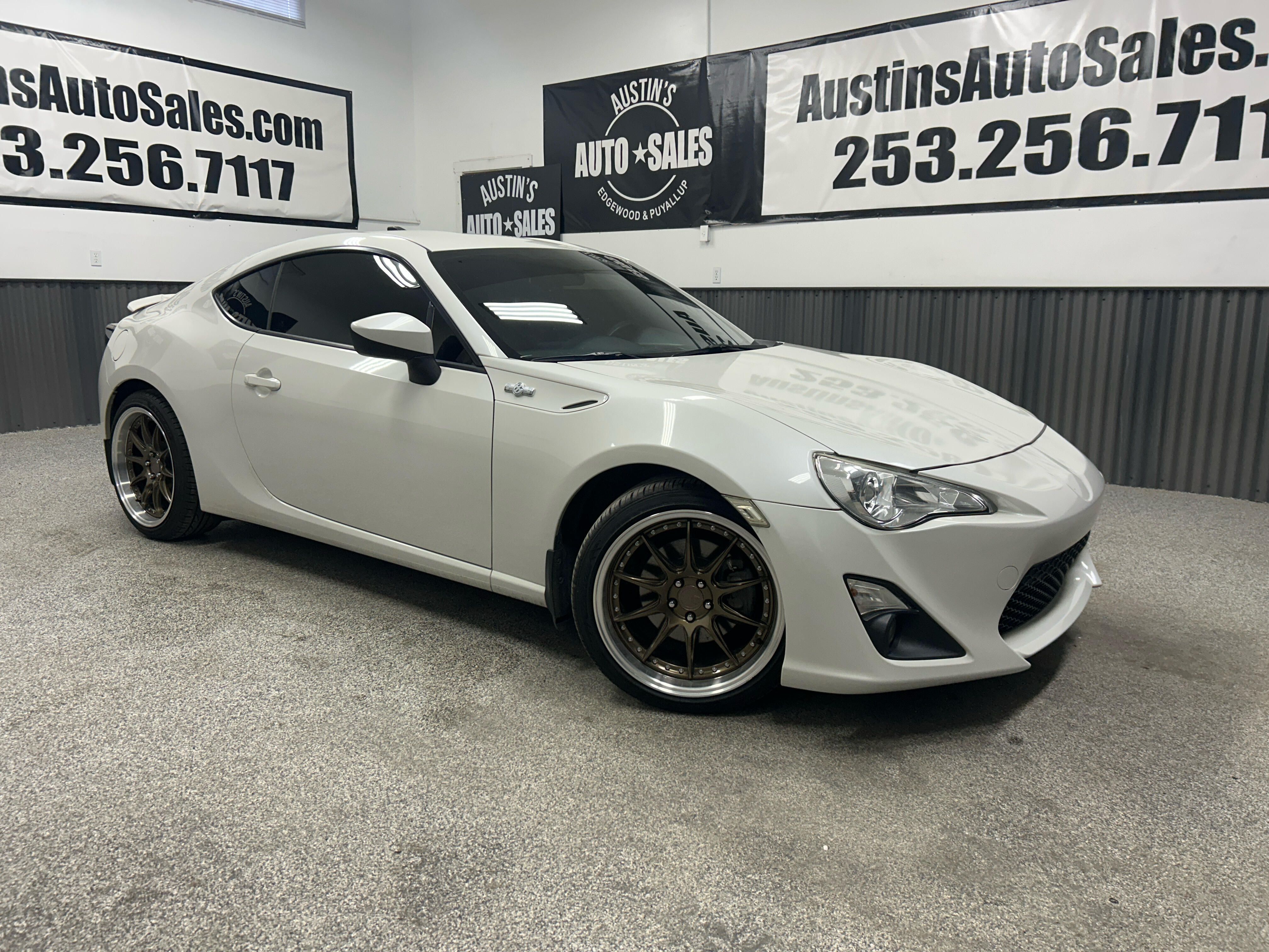 2015 Scion FR-S AT's photo