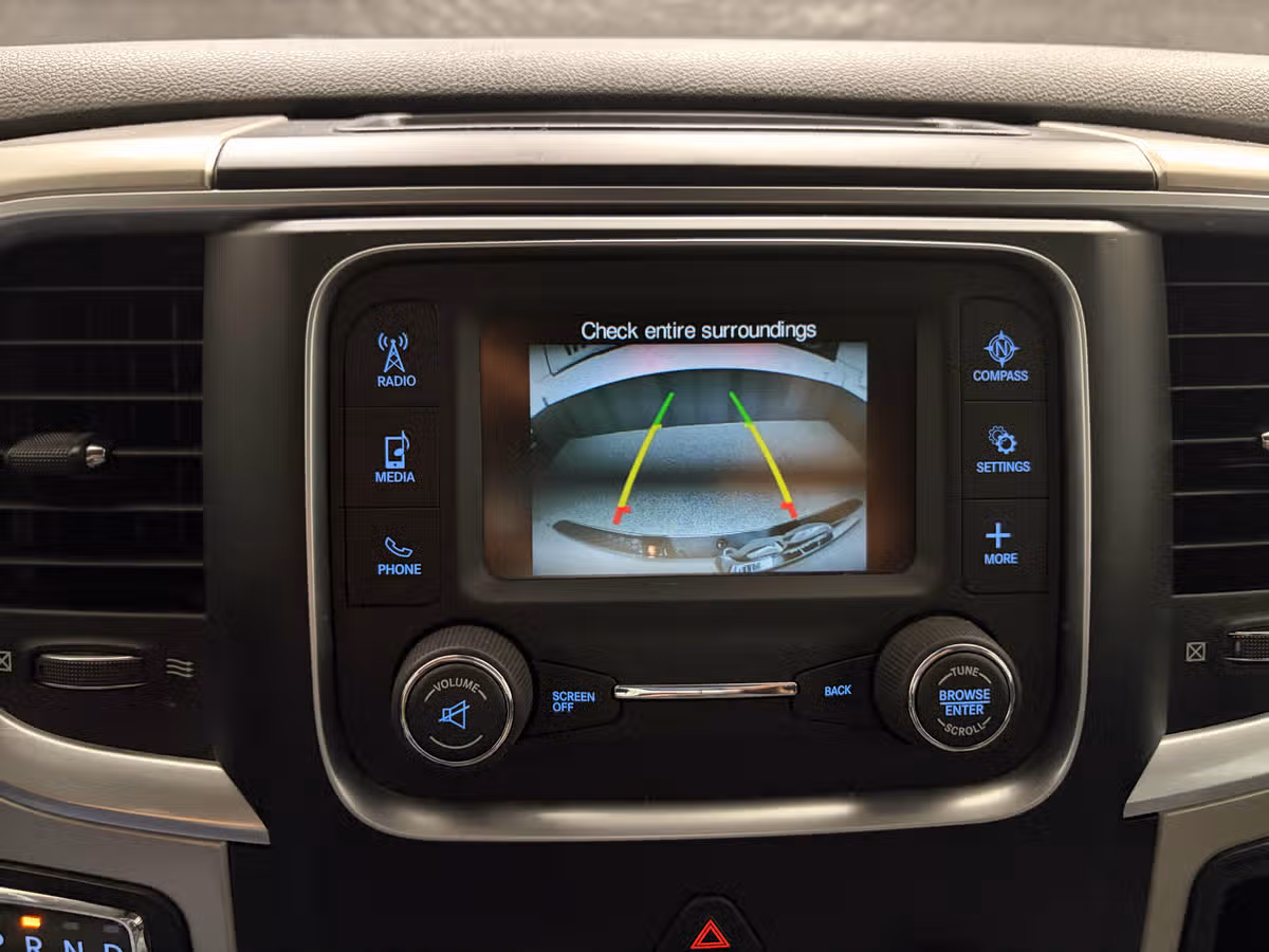 2018 Ram 1500 SLT Crew Cab Image 12