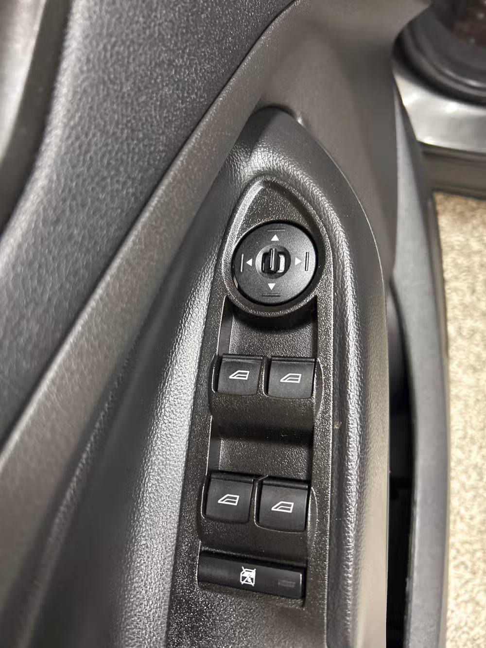 2017 Ford Escape SE Image 9