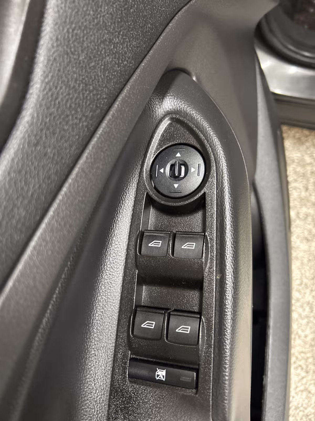 2017 Ford Escape SE Image 9