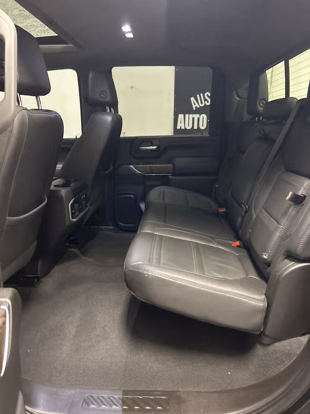 2021 GMC Sierra 3500HD Denali Image 10