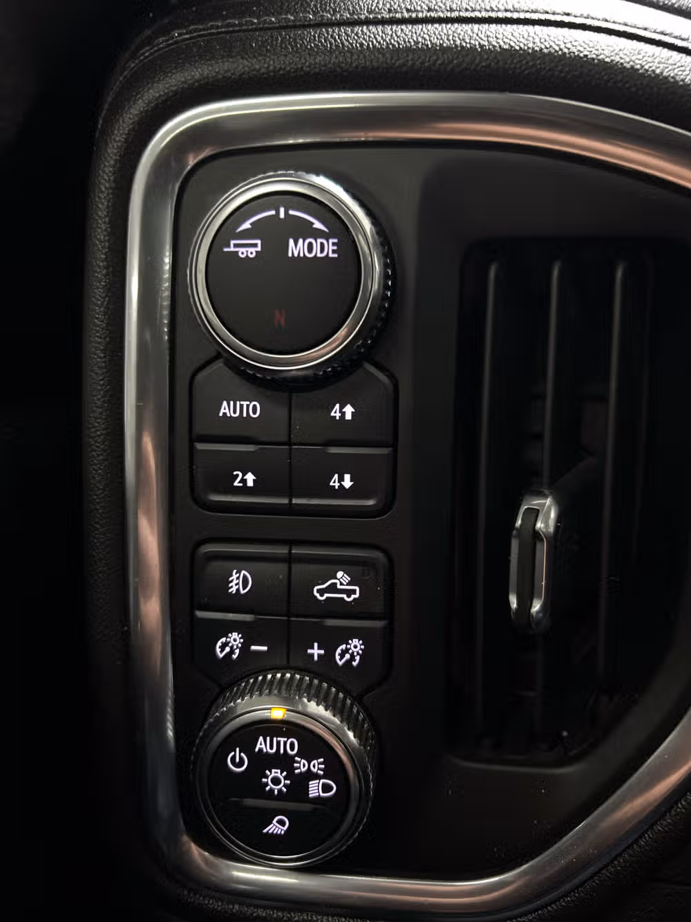 2021 GMC Sierra 3500HD Denali Image 14