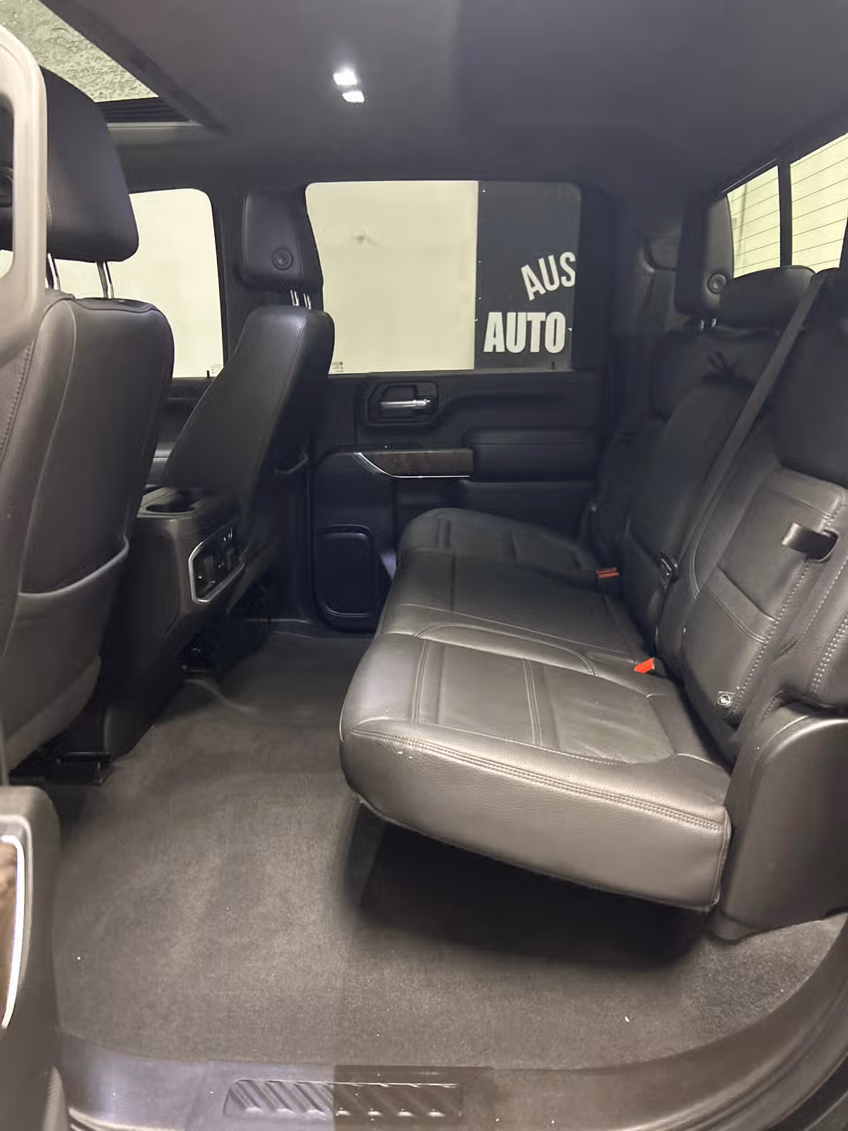 2021 GMC Sierra 3500HD Denali Image 10