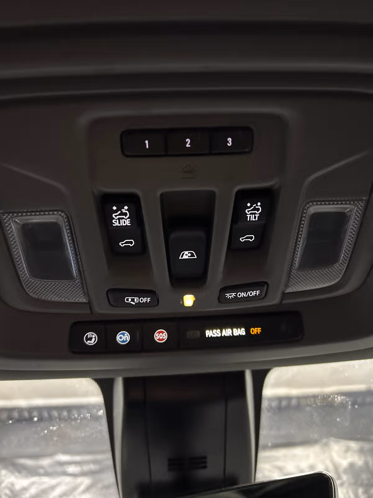 2021 GMC Sierra 3500HD Denali Image 17