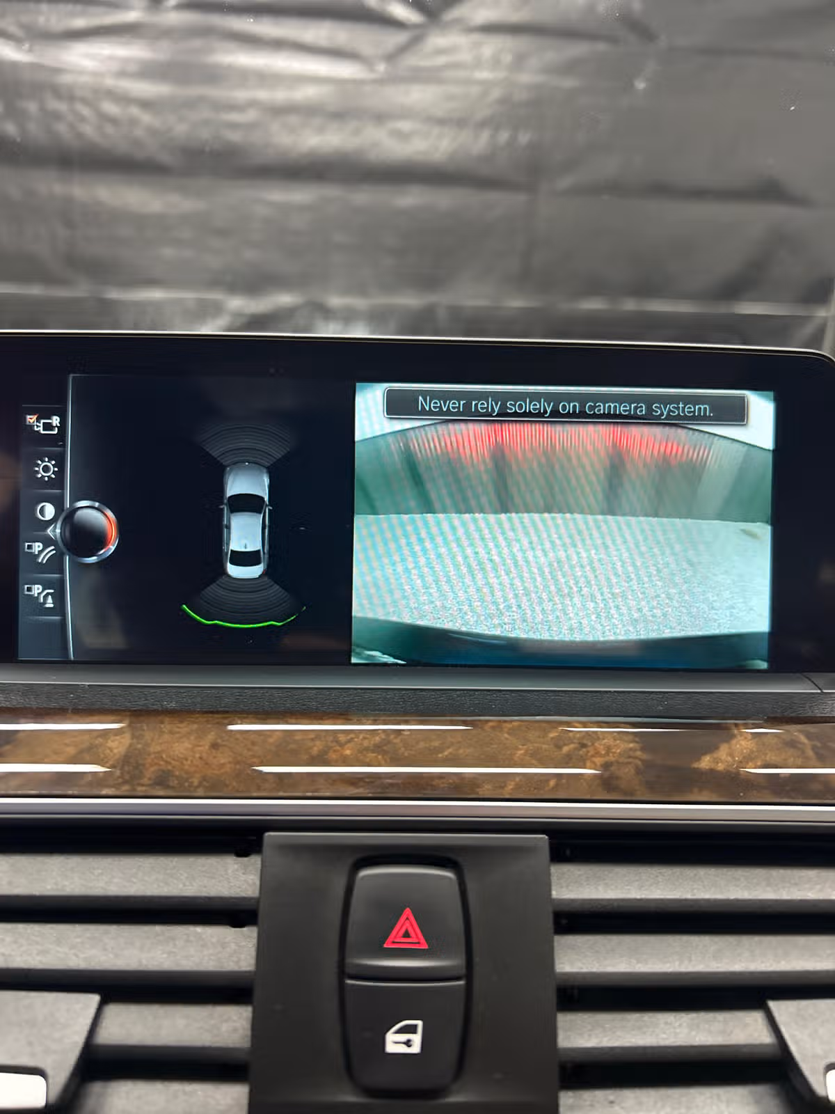 2017 BMW 3 Series 330i xDrive Image 16