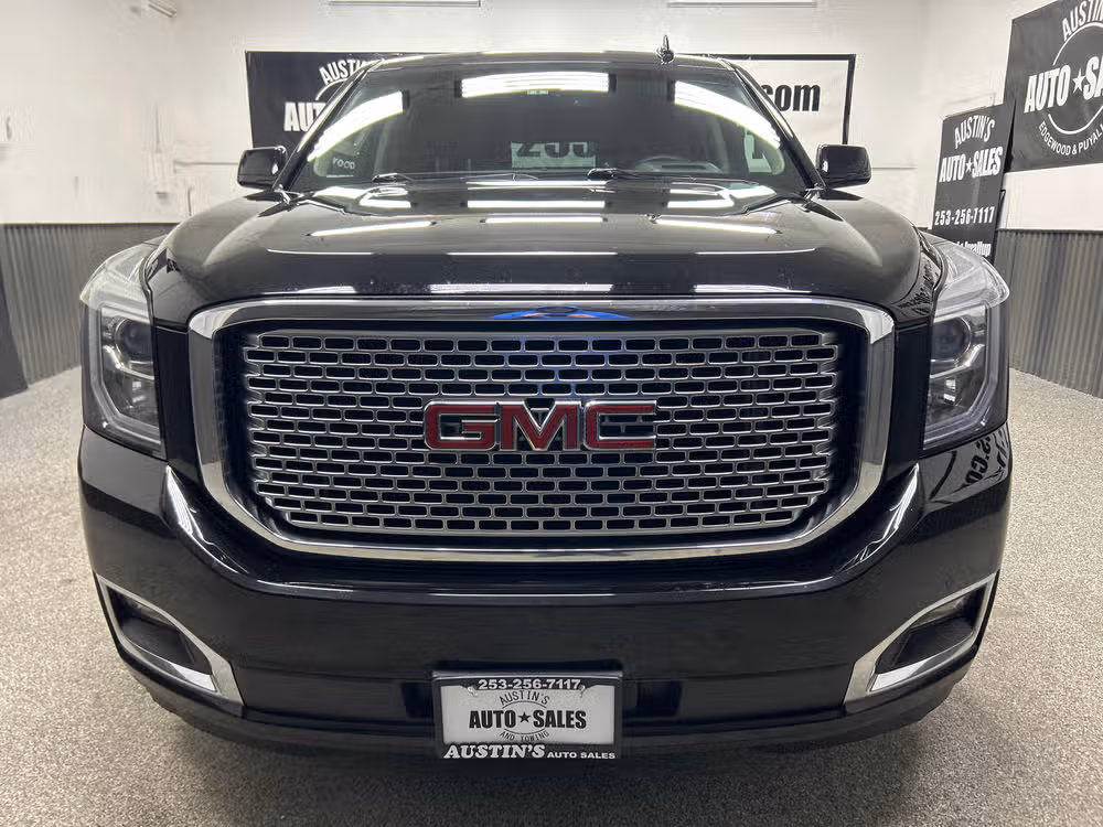 2015 GMC Yukon XL Denali Image 2