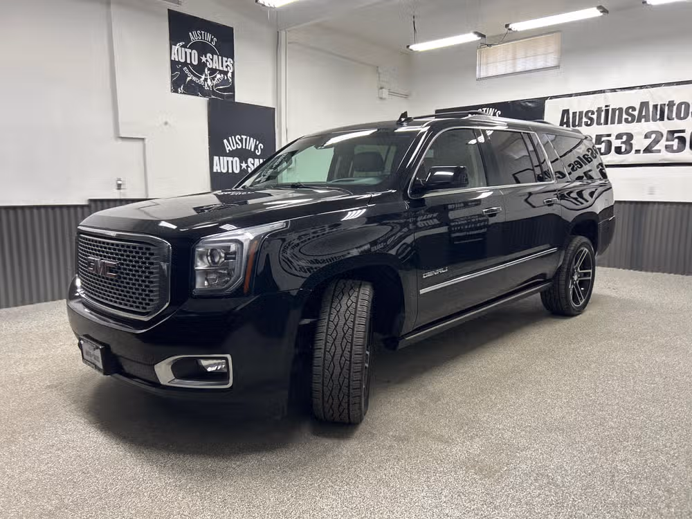 2015 GMC Yukon XL Denali Image 3