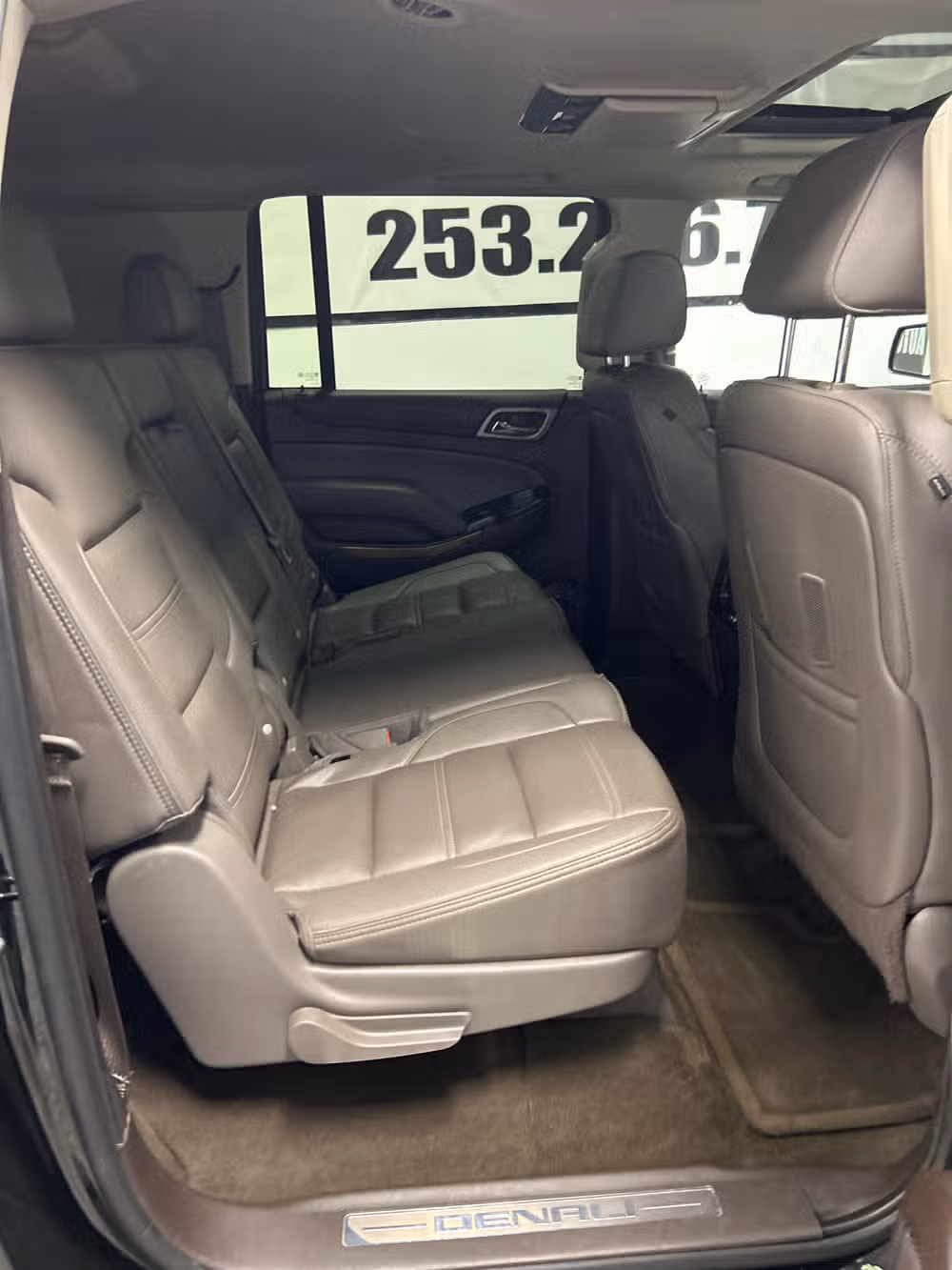 2015 GMC Yukon XL Denali Image 16