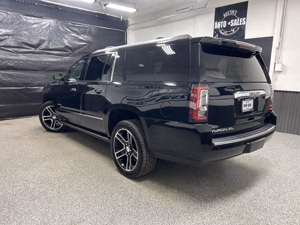 2015 GMC Yukon XL Denali Image 4