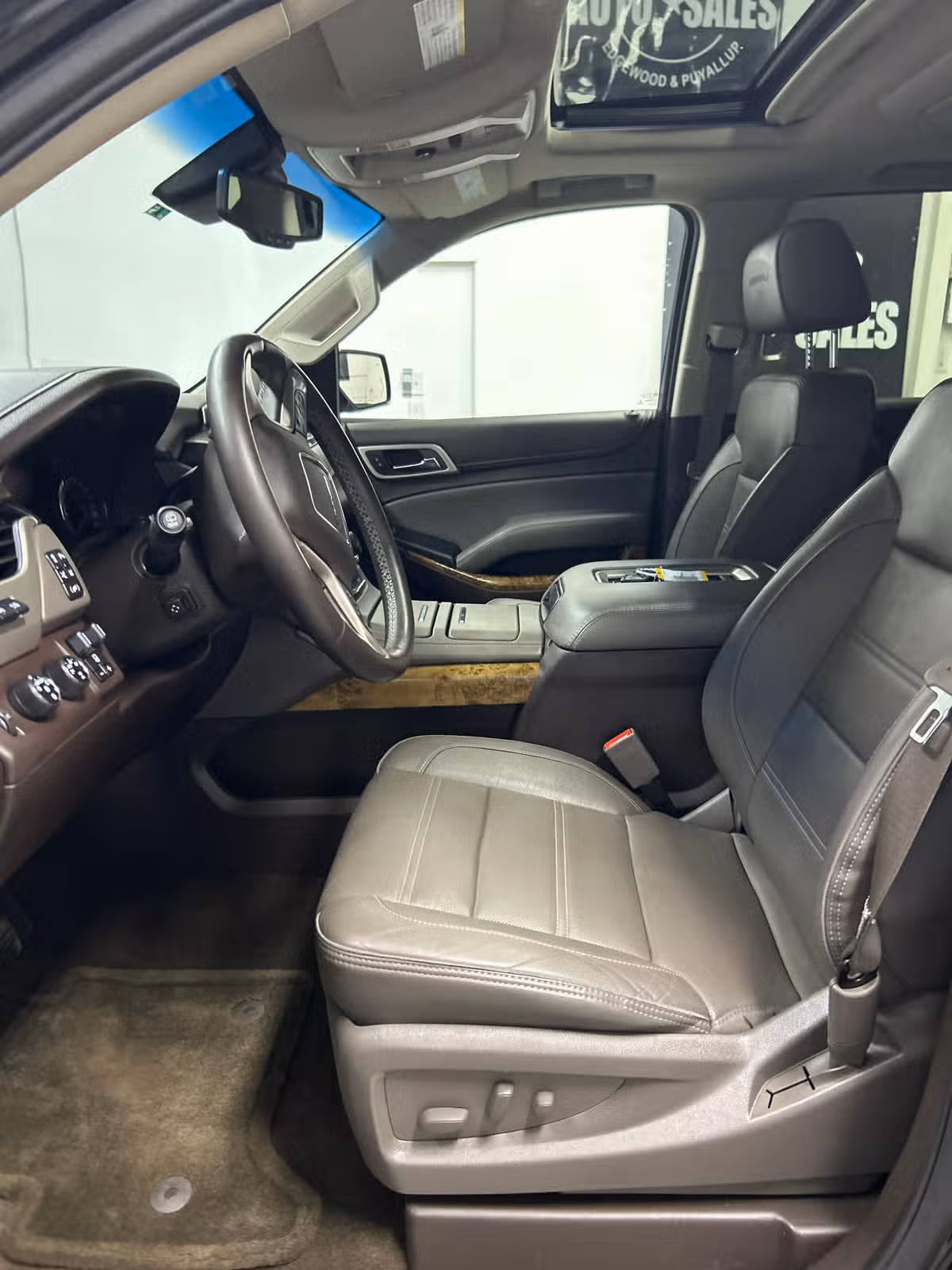 2015 GMC Yukon XL Denali Image 8