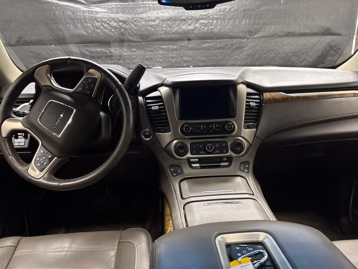 2015 GMC Yukon XL Denali Image 14