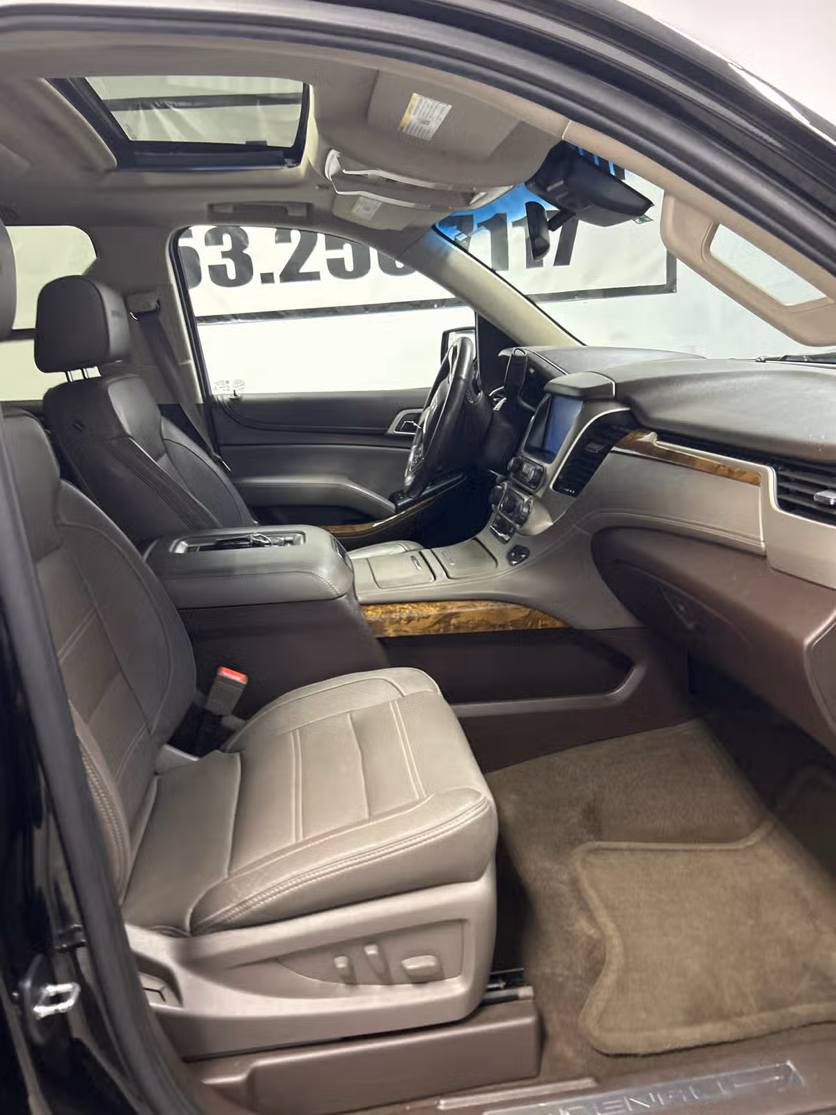 2015 GMC Yukon XL Denali Image 17