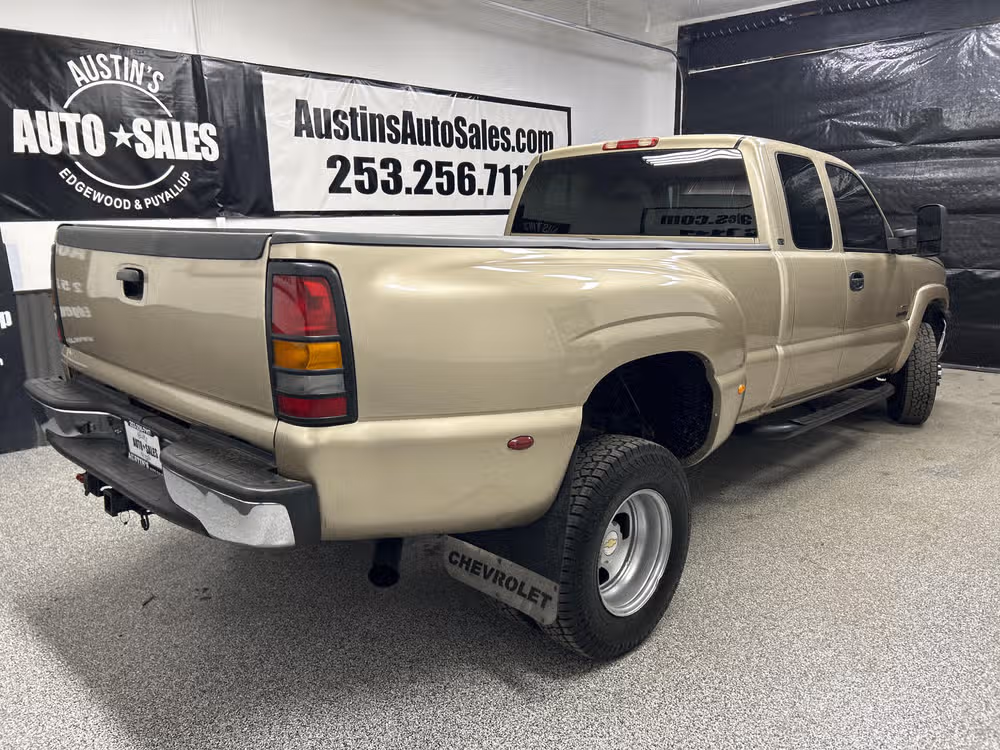 2005 Chevrolet Silverado 3500 LS Image 6