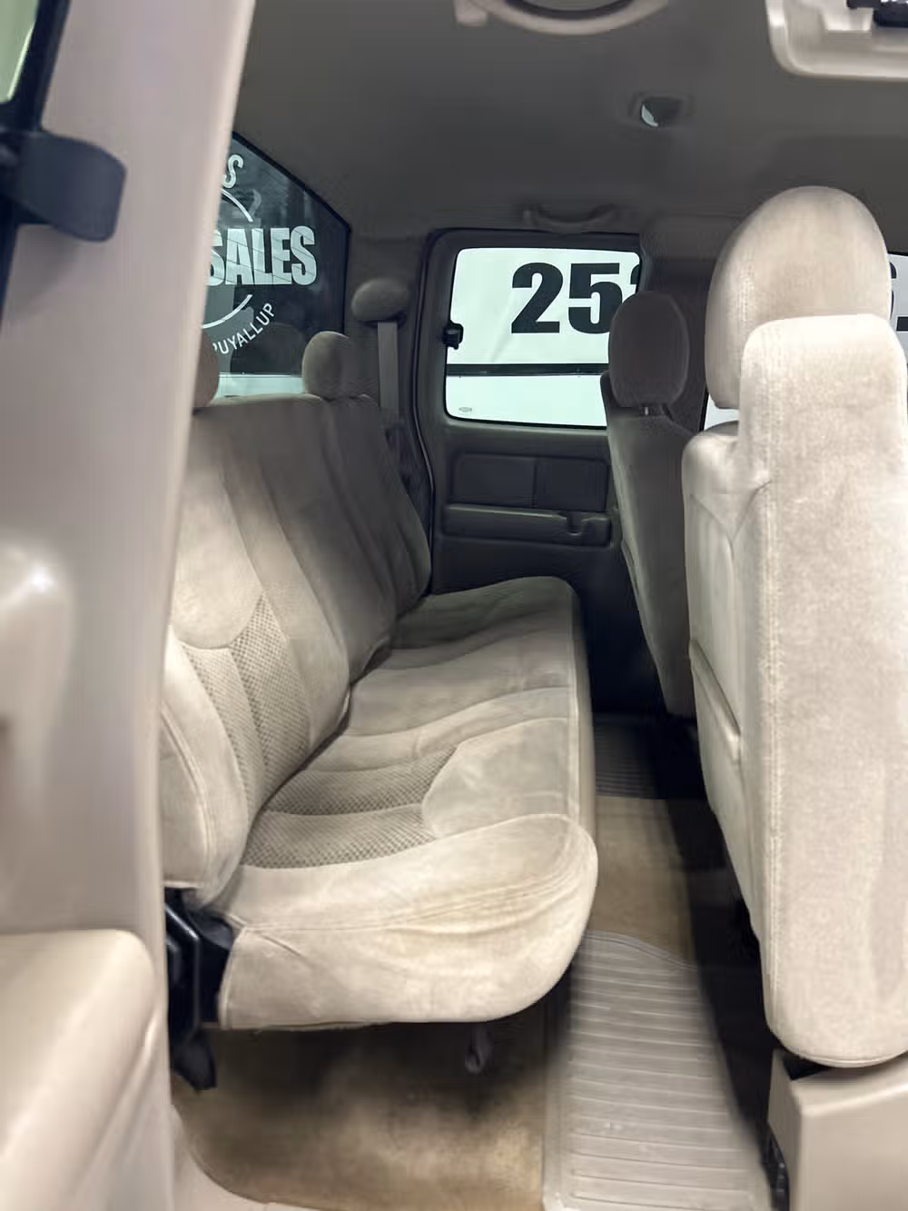 2005 Chevrolet Silverado 3500 LS Image 12