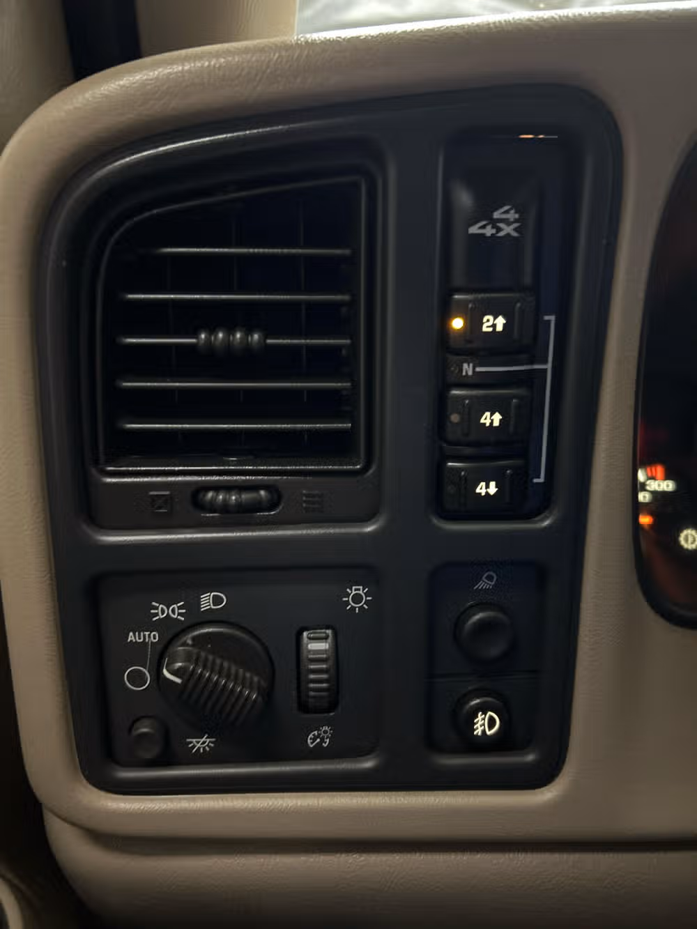 2005 Chevrolet Silverado 3500 LS Image 13