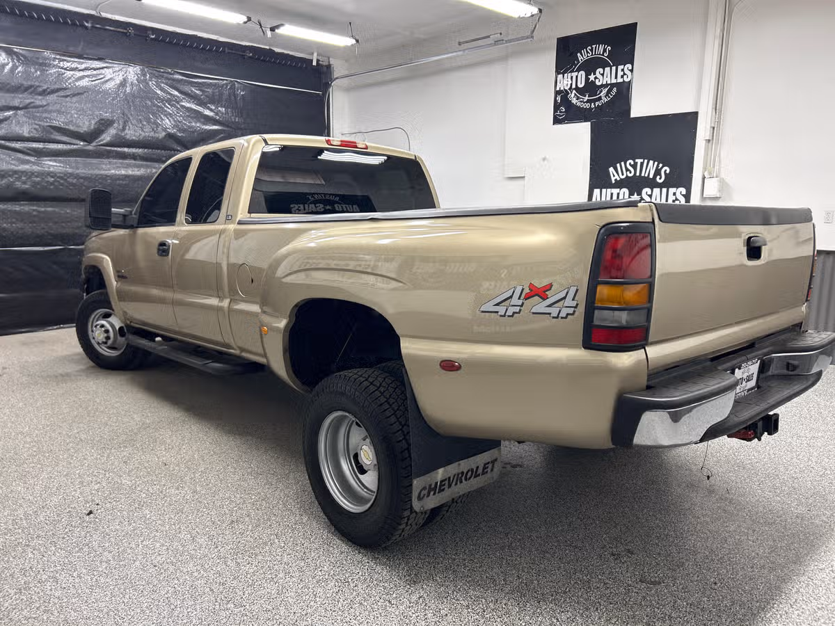 2005 Chevrolet Silverado 3500 LS Image 4