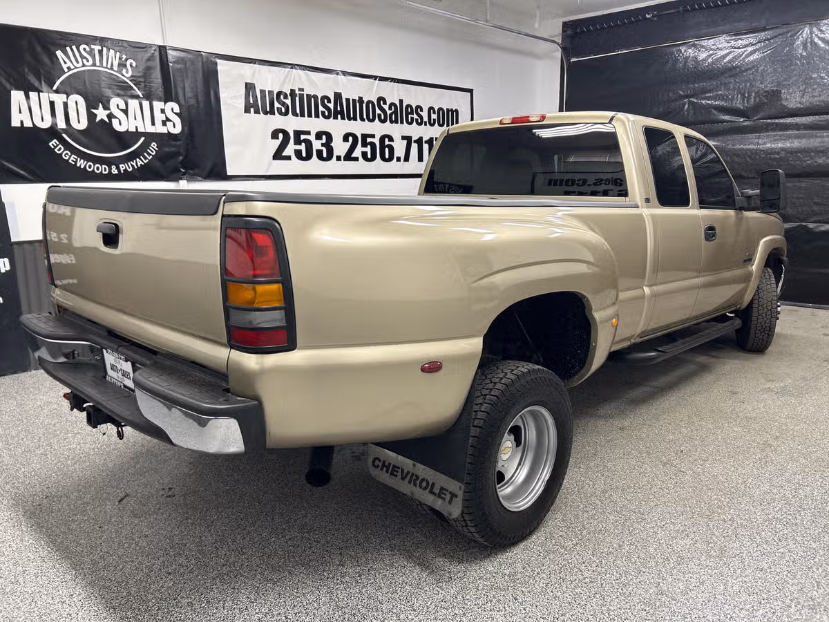 2005 Chevrolet Silverado 3500 LS Image 6