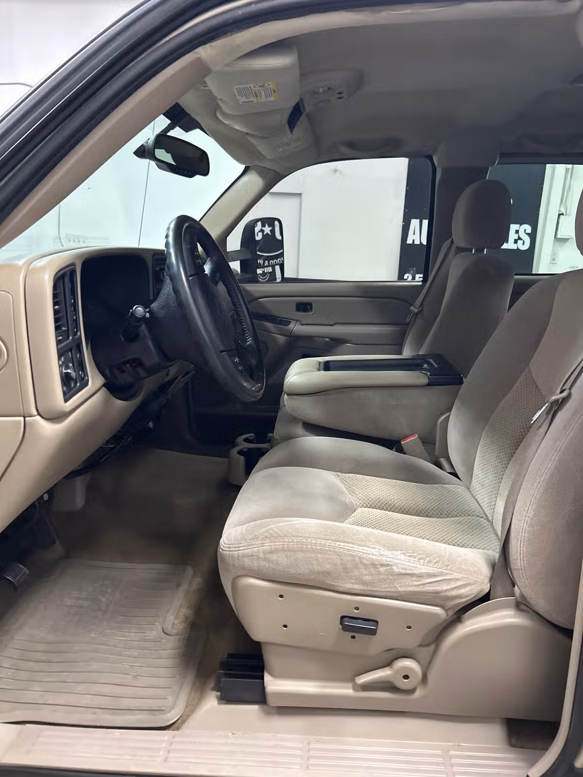 2005 Chevrolet Silverado 3500 LS Image 8