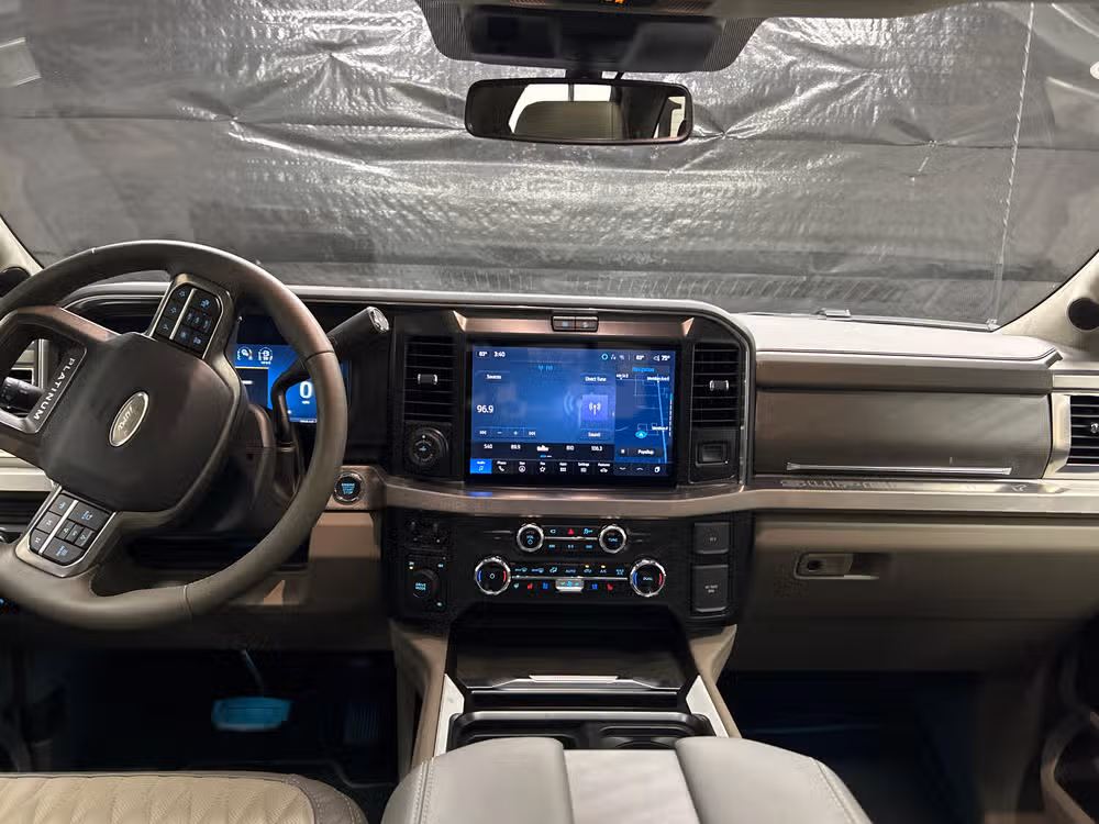 2026 Ford F-450 Super Duty Platinum Image 16