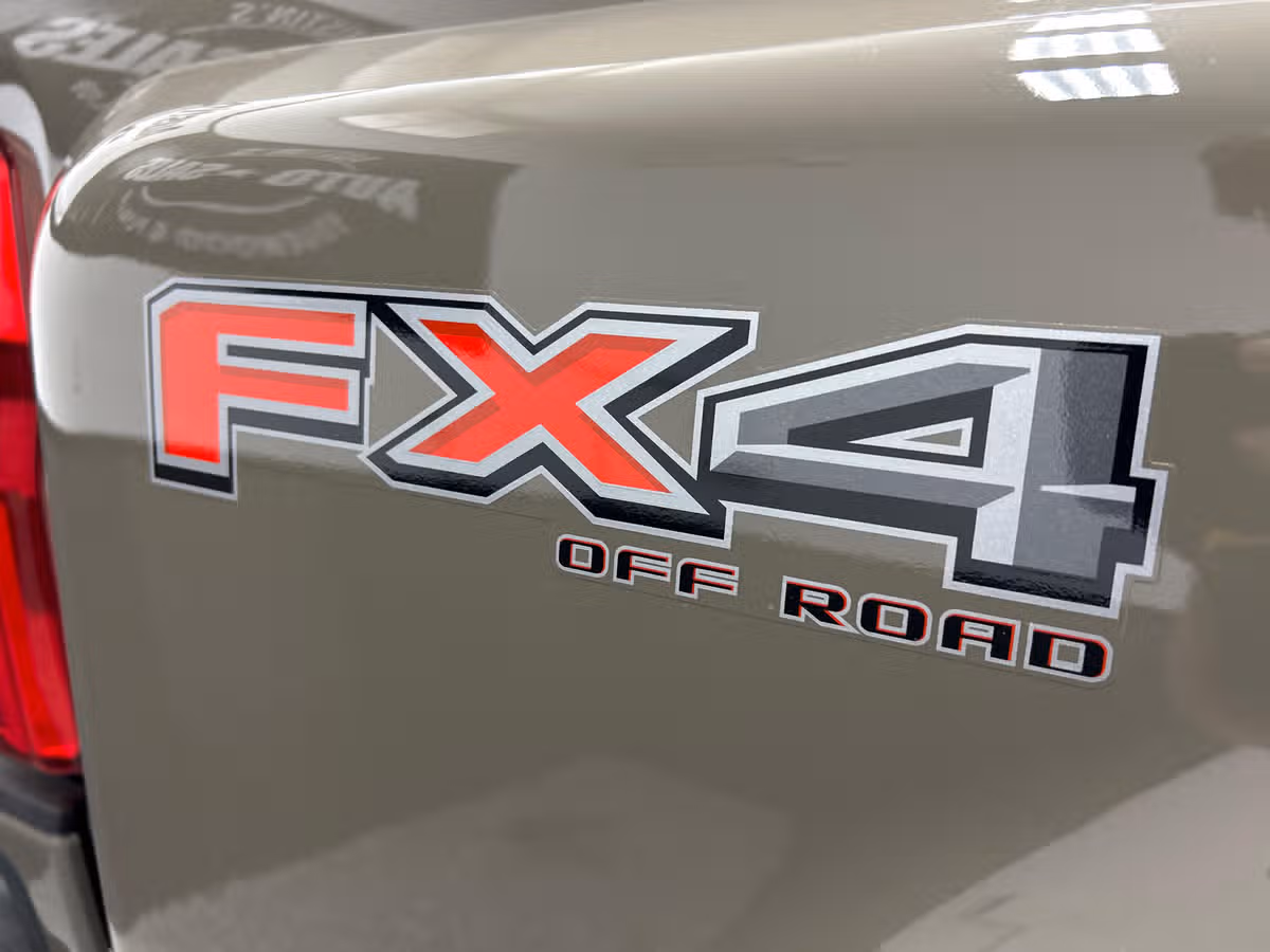 2026 Ford F-450 Super Duty Platinum Image 8