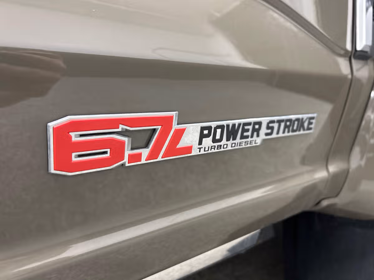 2026 Ford F-450 Super Duty Platinum Image 9